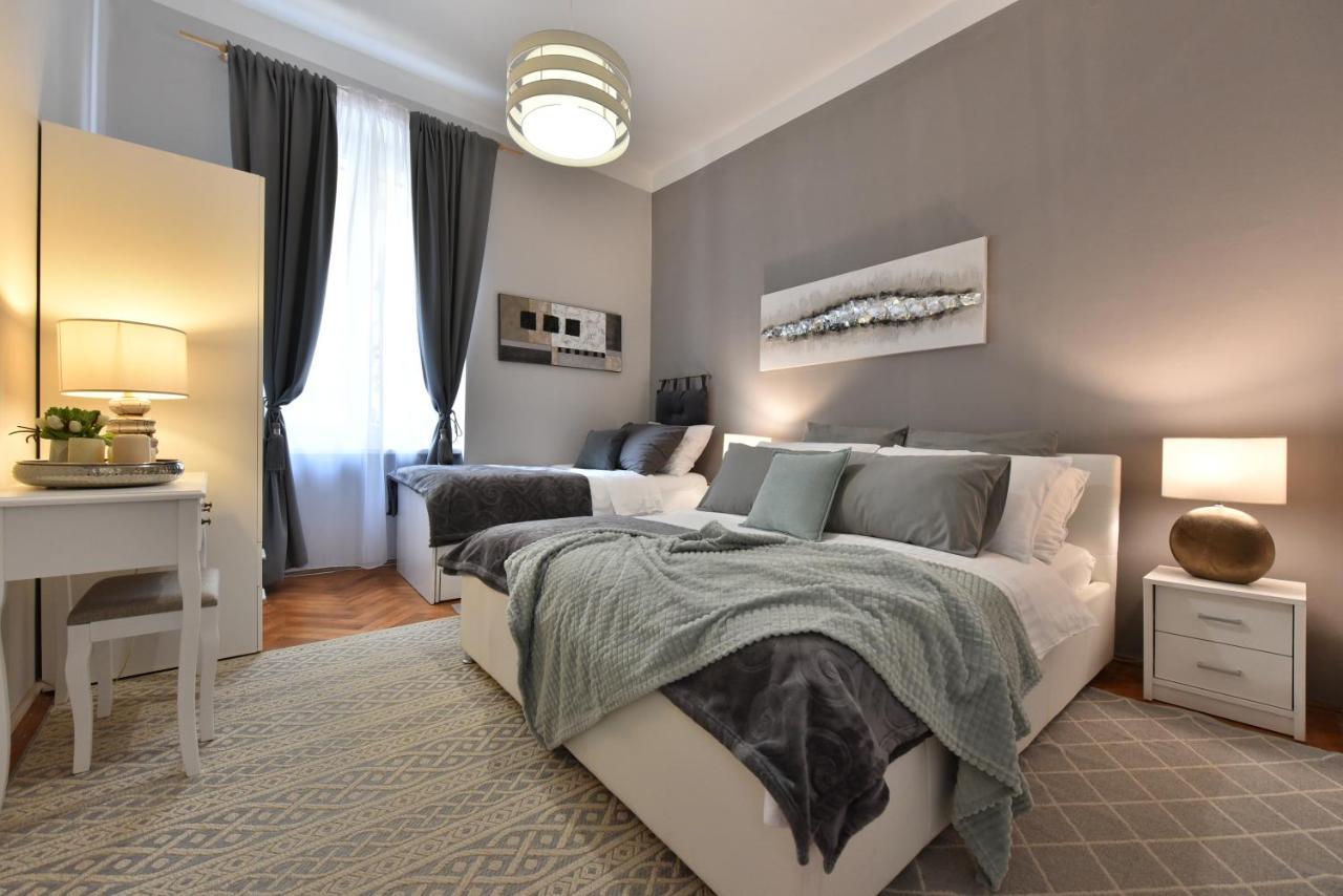 Zadar Center Beach Apartment - Directly On The Sea Экстерьер фото