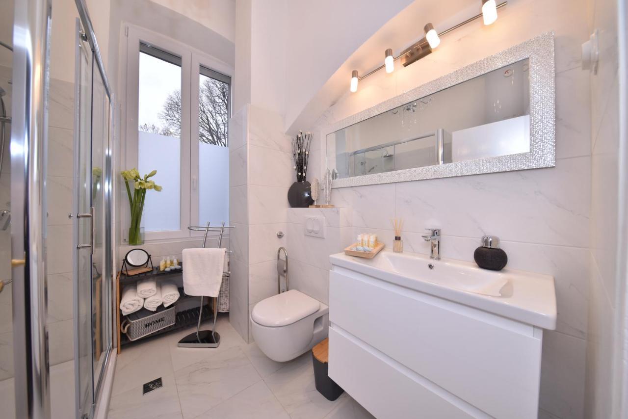 Zadar Center Beach Apartment - Directly On The Sea Экстерьер фото